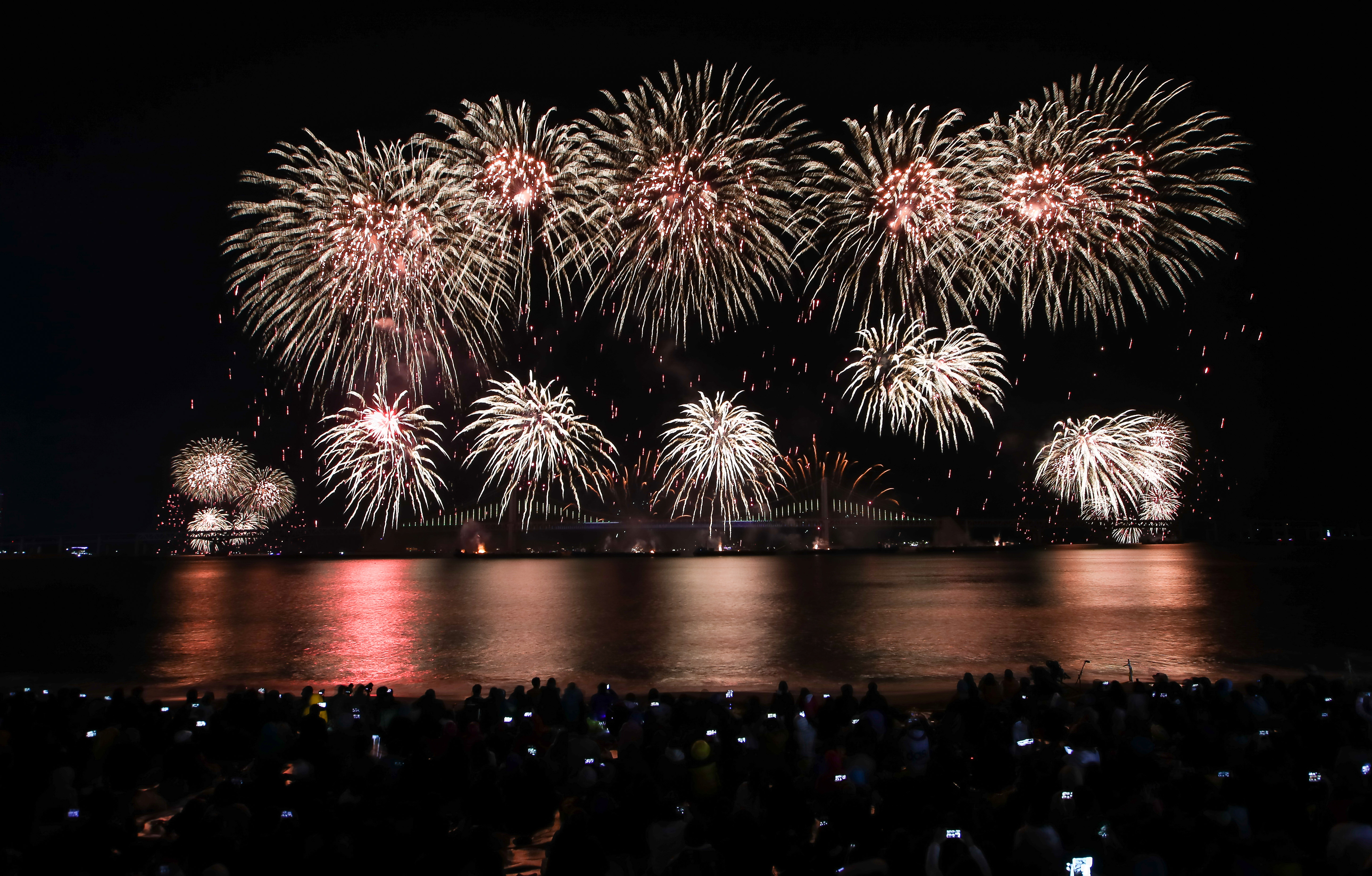 2018 불꽃_02. 메인무대 (153).JPG